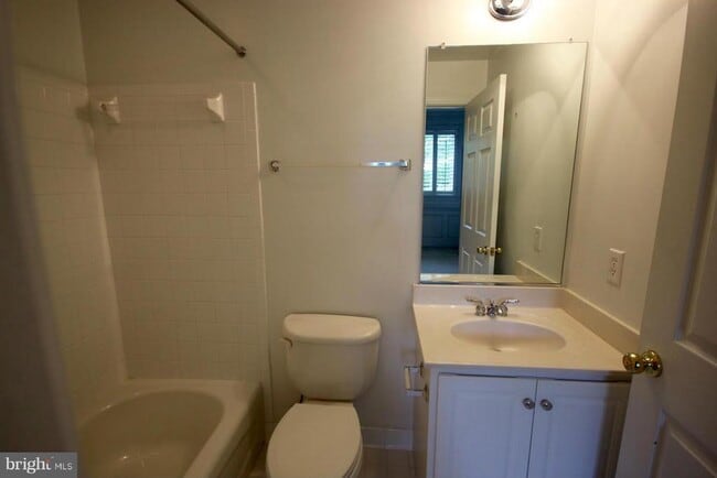 Primary Photo - 1119 N Kirkwood Rd