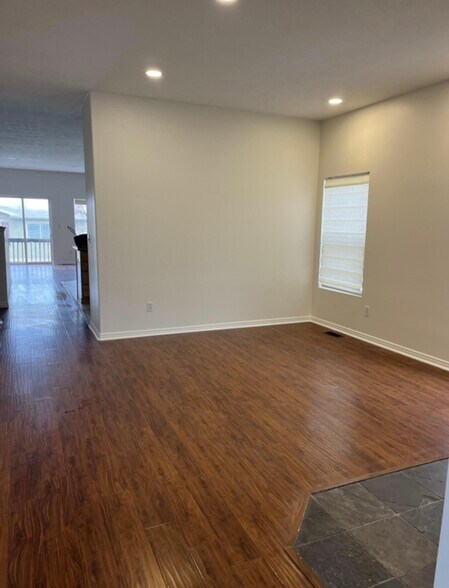 Building Photo - 6651 S Interlochin Ln