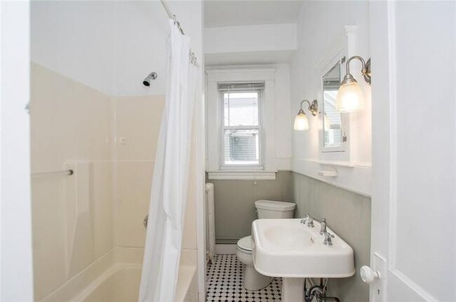 Second bathroom - 259 Doyle Avenue