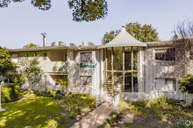 Entrance - Carousel Apartments