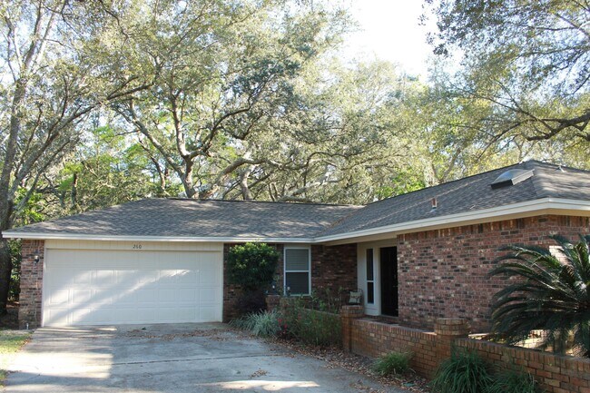Building Photo - 260 Dominica Cir E