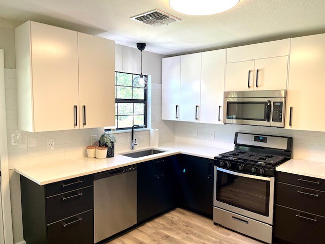 Building Photo - 2321 Glendale Dr