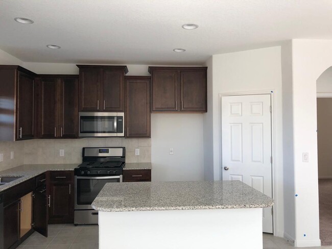 Building Photo - 436 Arrowhead Vine St