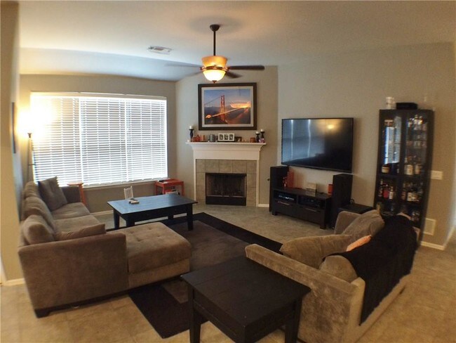 Building Photo - 15833 Mirasol Dr