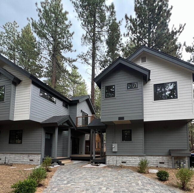 Building Photo - 3317 Fir Ave