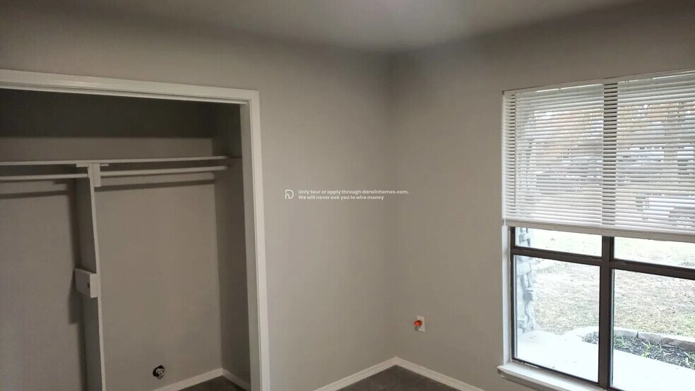 Building Photo - 8009 E Lansing St