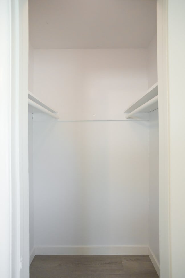 Building Photo - 11801 Rexford Rd