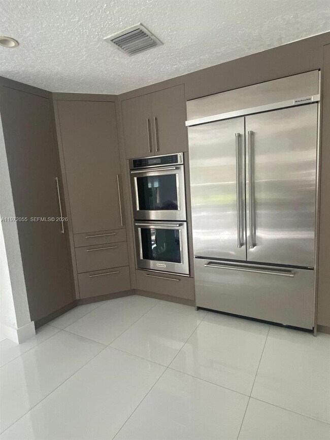 Building Photo - 1607 SW 157th Ave