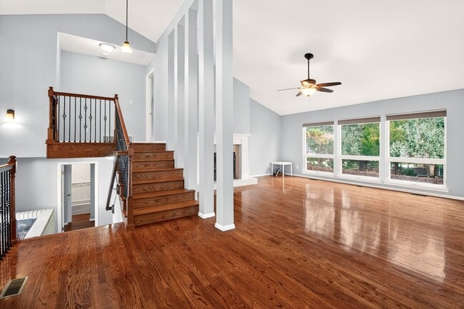 Building Photo - Stunning Custom Home in Sought-After District 20