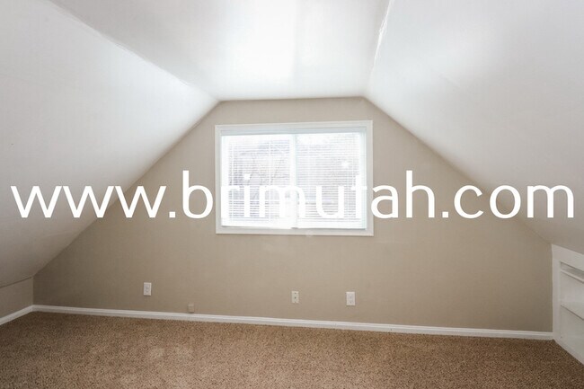 Building Photo - 3047 S 2300 E