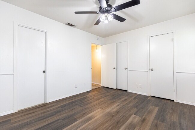 Building Photo - 6427 Wurzbach Rd