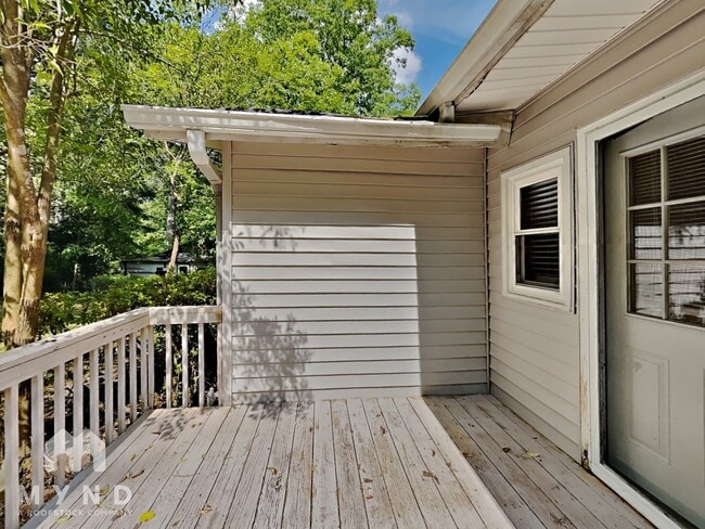 Building Photo - 668 Scott Cir