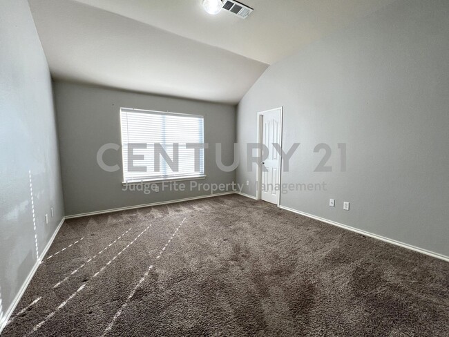 Building Photo - Beautiful 3/2/2 in Northpointe For Rent!