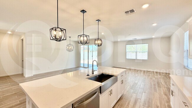 Building Photo - 141 N 175th Ave