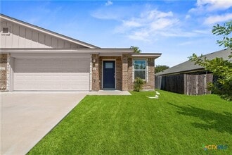 Building Photo - 1415 Shoshoni Trail