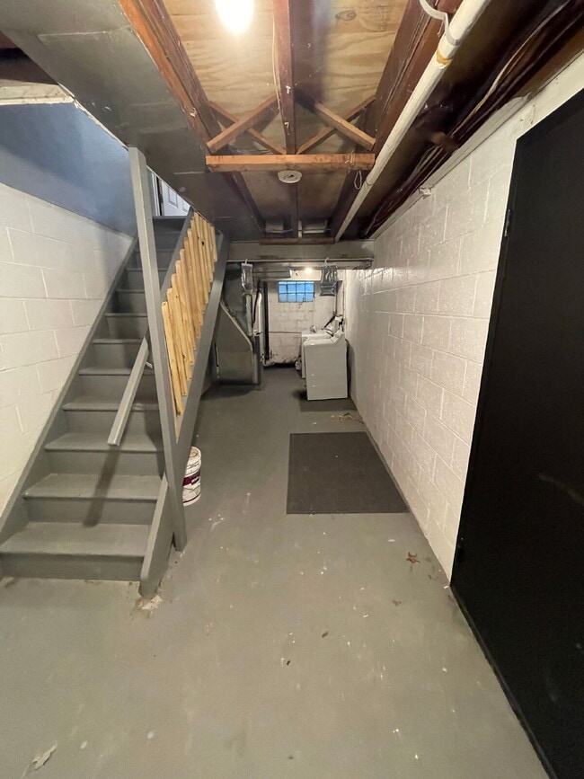 Building Photo - Beautifully updated 3 bed 1 bath home with garage and off-street parking in Penn Hills!