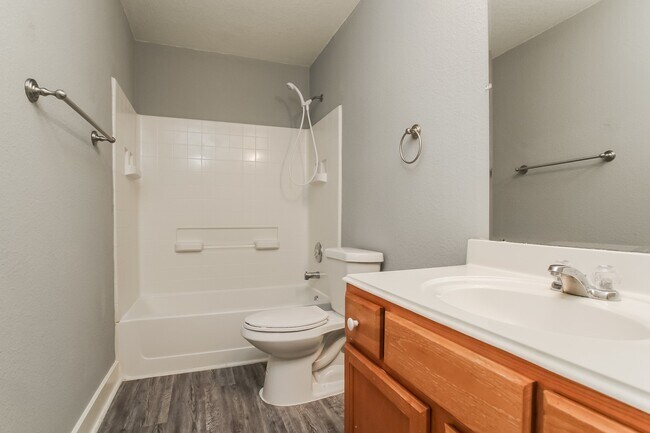 Building Photo - 419 Laurel Sage Dr