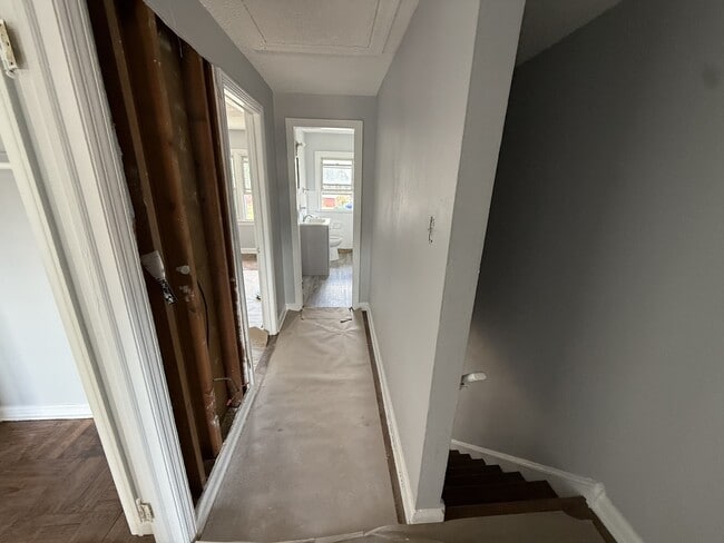 Building Photo - 906 Alcyon Dr