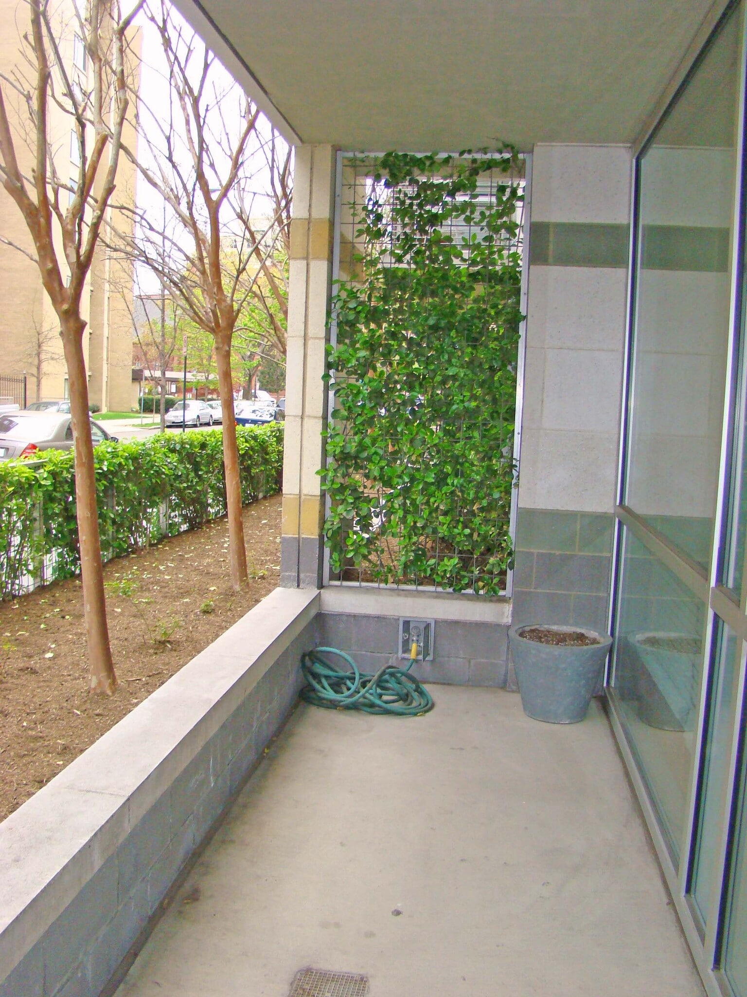 private patio - 1300 13th St NW