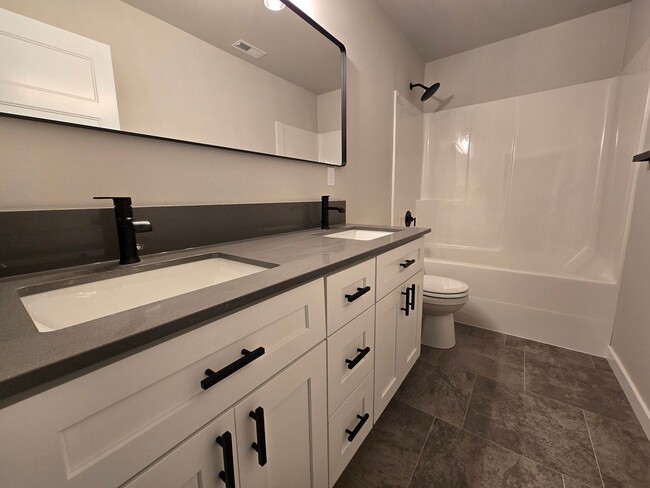 Building Photo - 1820 chipman St SE