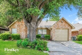 Building Photo - 2404 Busch Dr