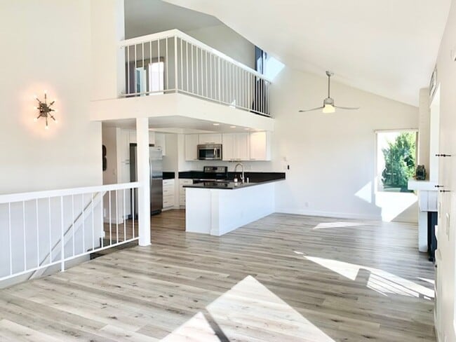Building Photo - Beautiful Coastal Rental in Oxnard | 2 Bed...