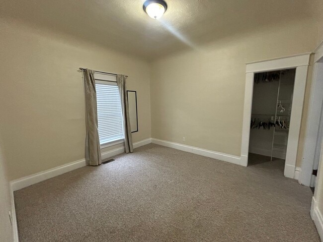 Building Photo - 2 Bedroom Home Near Downtown Ellensburg