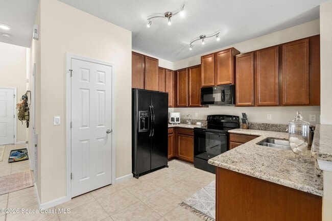 Building Photo - 2545 Revolution St