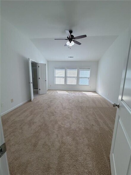 Building Photo - 1000 Parkside Wood Ct