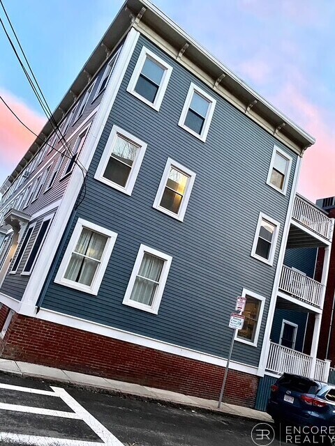 Building Photo - 142 High St