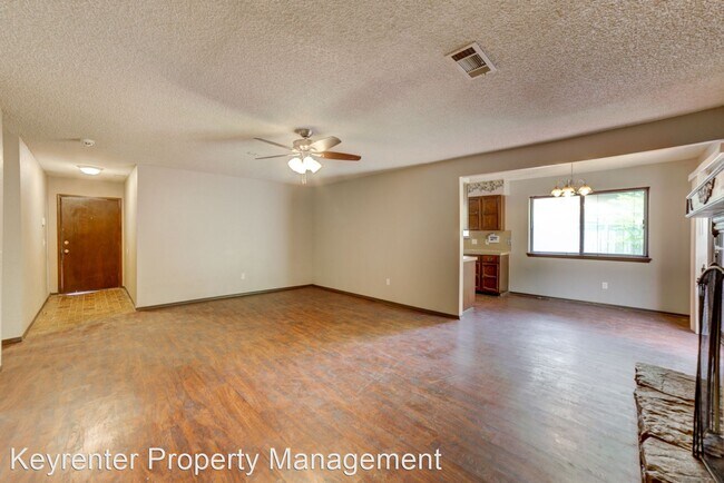 Building Photo - 3 br, 2 bath House - 8710 N 121st E Ave
