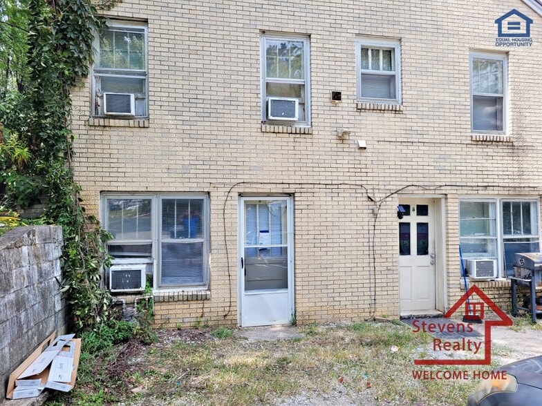 Building Photo - 180 E Stevens St