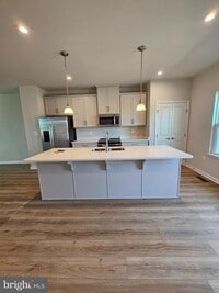 Building Photo - 4523 Briarhaven Dr