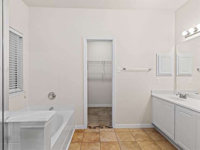 Building Photo - 3944 Diamond Ridge Dr