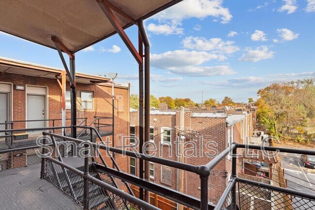 Building Photo - 1642 S 39th St