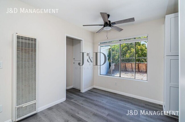 Building Photo - 4620 Hawley Blvd