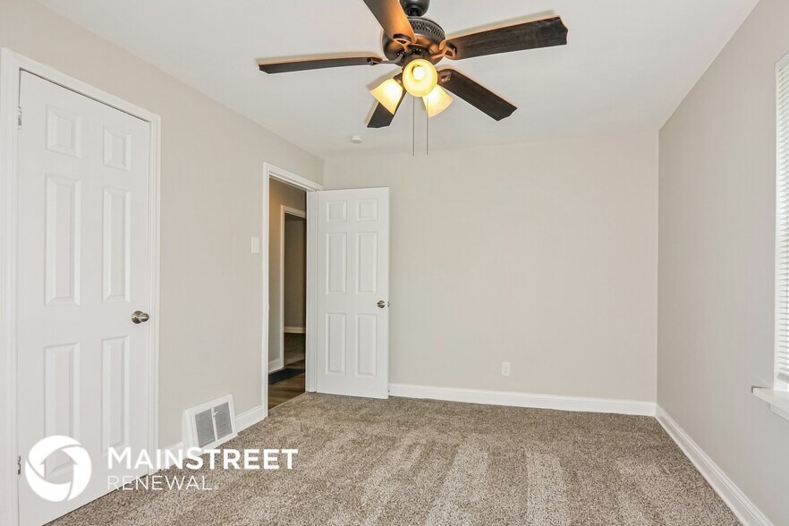 Building Photo - 8863 Granada Pl