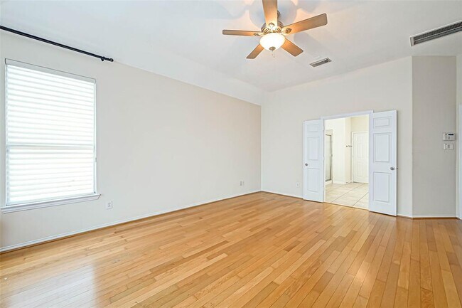 Building Photo - 7510 Shadow Terrace Ln