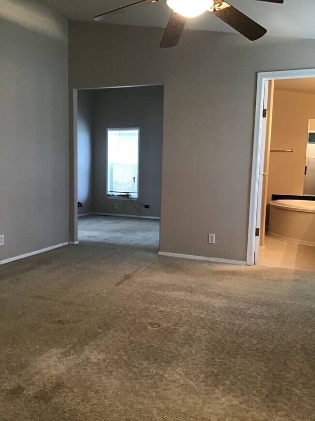 Building Photo - Available for Immediate Move-In!  3 Bed/2 Bath in Yelm!