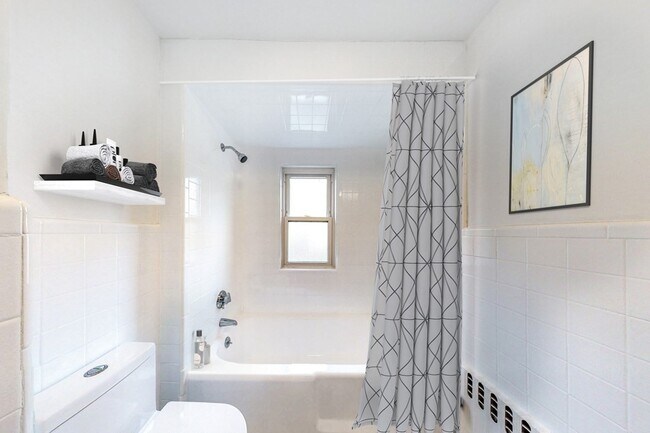 Building Photo - 14 Olney St