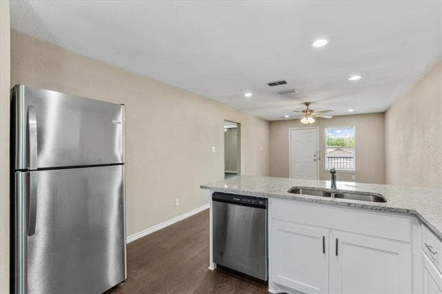 Building Photo - 1406 Courtney Pl