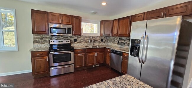 Building Photo - 7613 Locust Ln