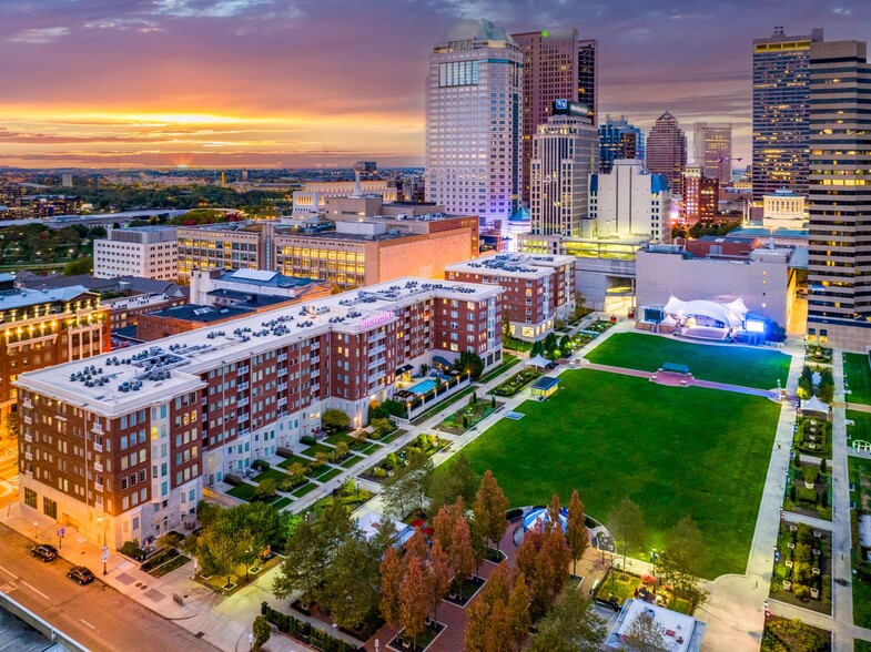 Primary Photo - Highpoint on Columbus Commons