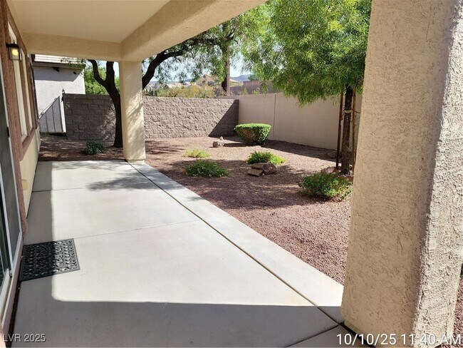 Building Photo - 2331 Bildad Dr