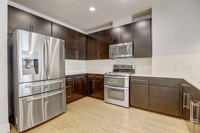 Building Photo - 2724 Treble Ln