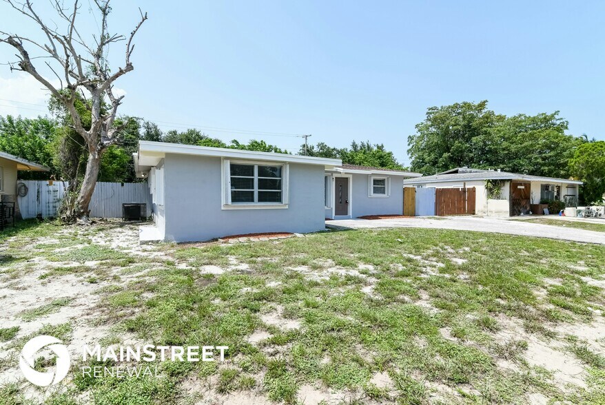 Primary Photo - 111 NW 21 St