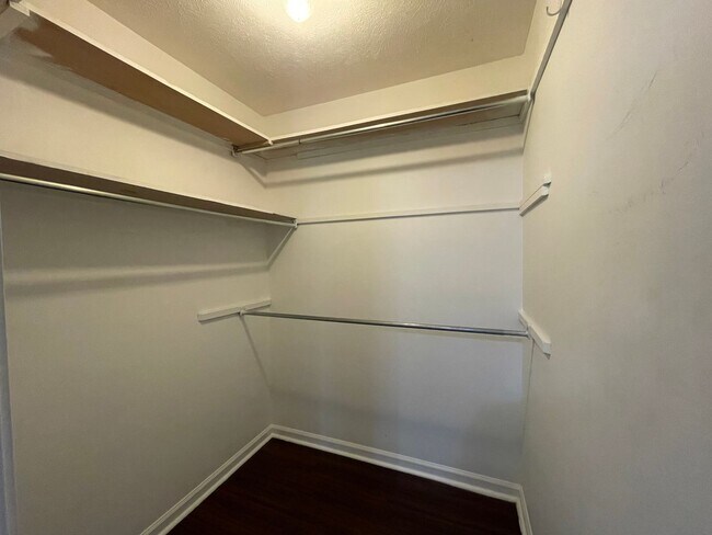 Building Photo - 1425 Joyner Dr