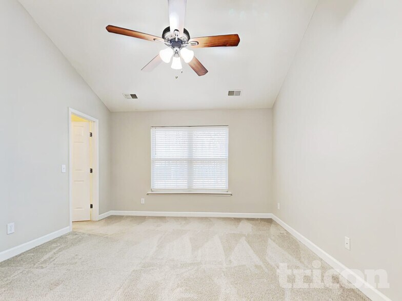 Building Photo - 1336 Parliament Lake Dr