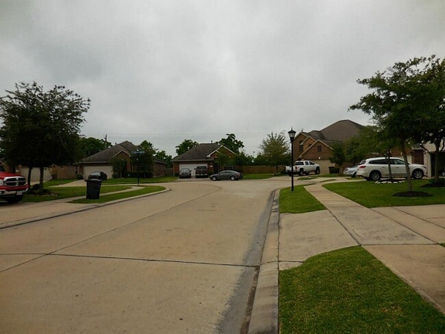 Building Photo - 12214 Iris Hollow Way