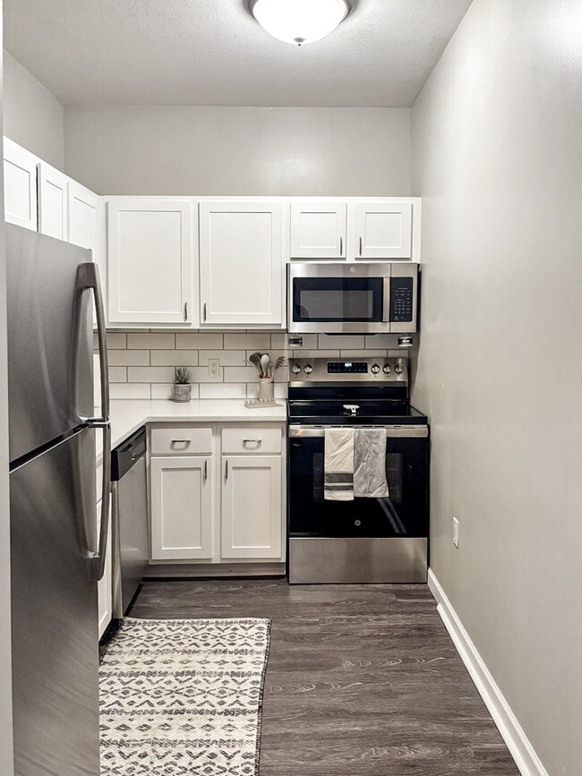 Building Photo - Corner House Apartments